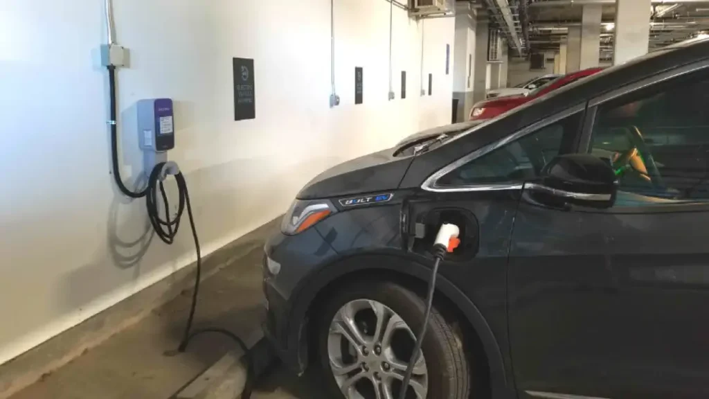 san francisco apartment with electric vehicle charging station